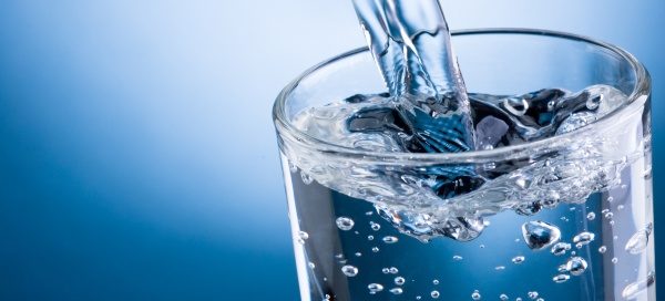 Beber Água Emagrece, Melhora o Sono, a Saúde e traz mais Disposição